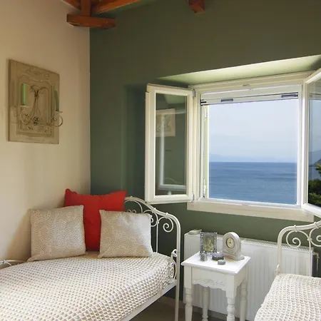 Ammos Beach Villa Patitiri