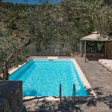 Ammos Villa *