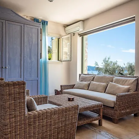 Ammos Beach Villa *