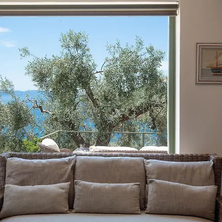 Ammos Beach Villa Patitiri